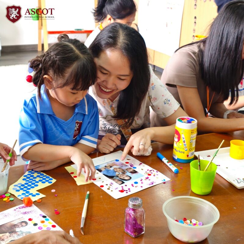 Early Years - world gratitude day 2025 at Ascot (2)