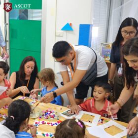 Early Years - world gratitude day 2025 at Ascot (5