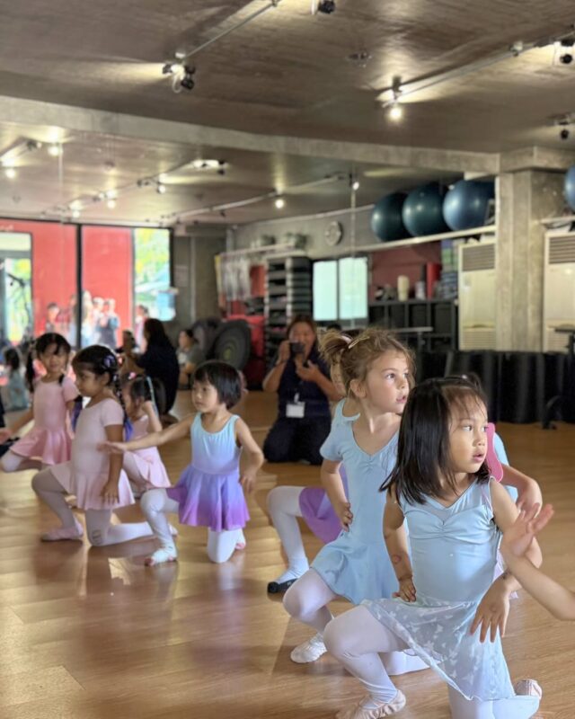 Ballet Class at Ascot (4)